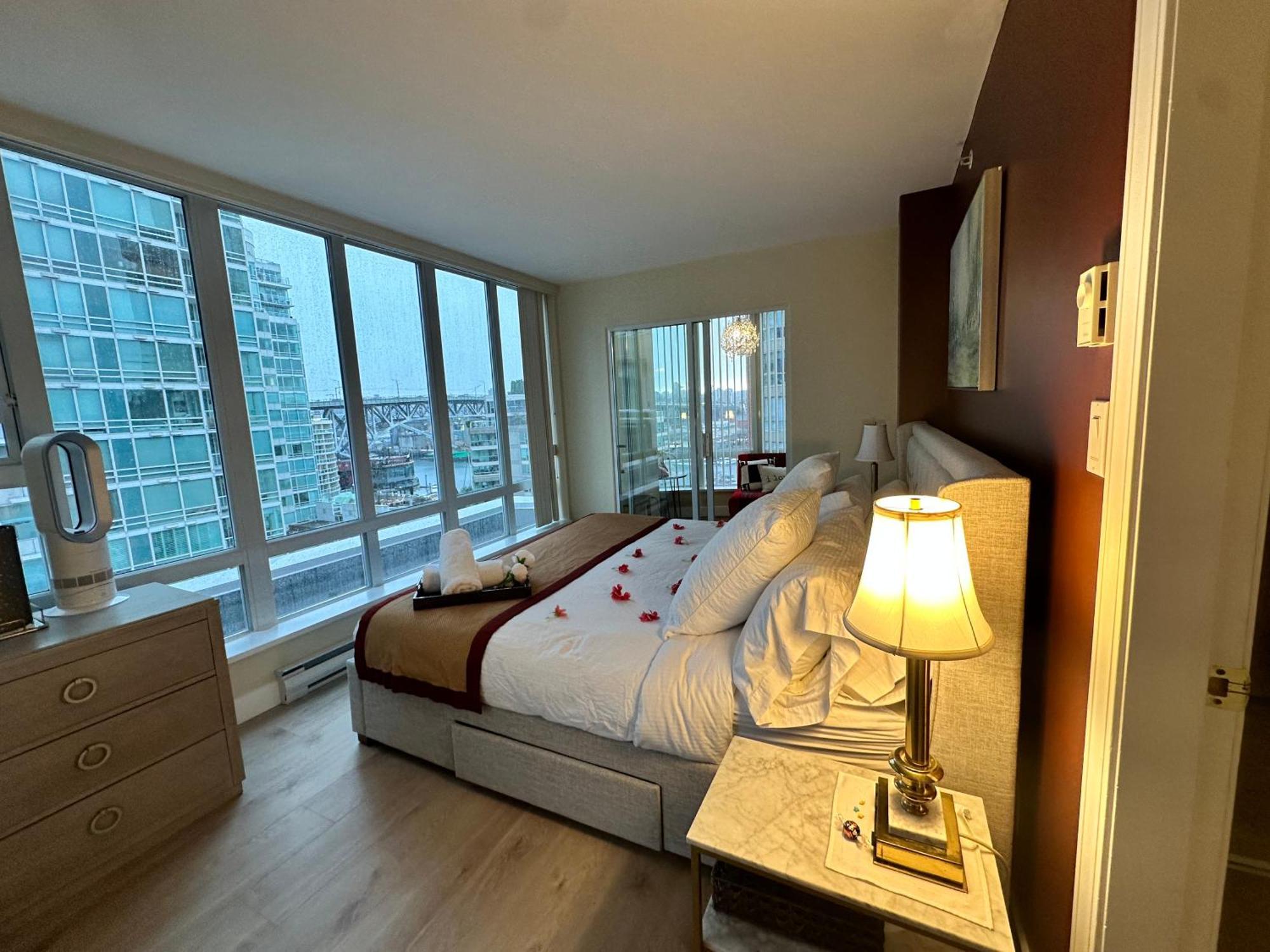 Penthouses Of Beach Ave Vancouver Kültér fotó