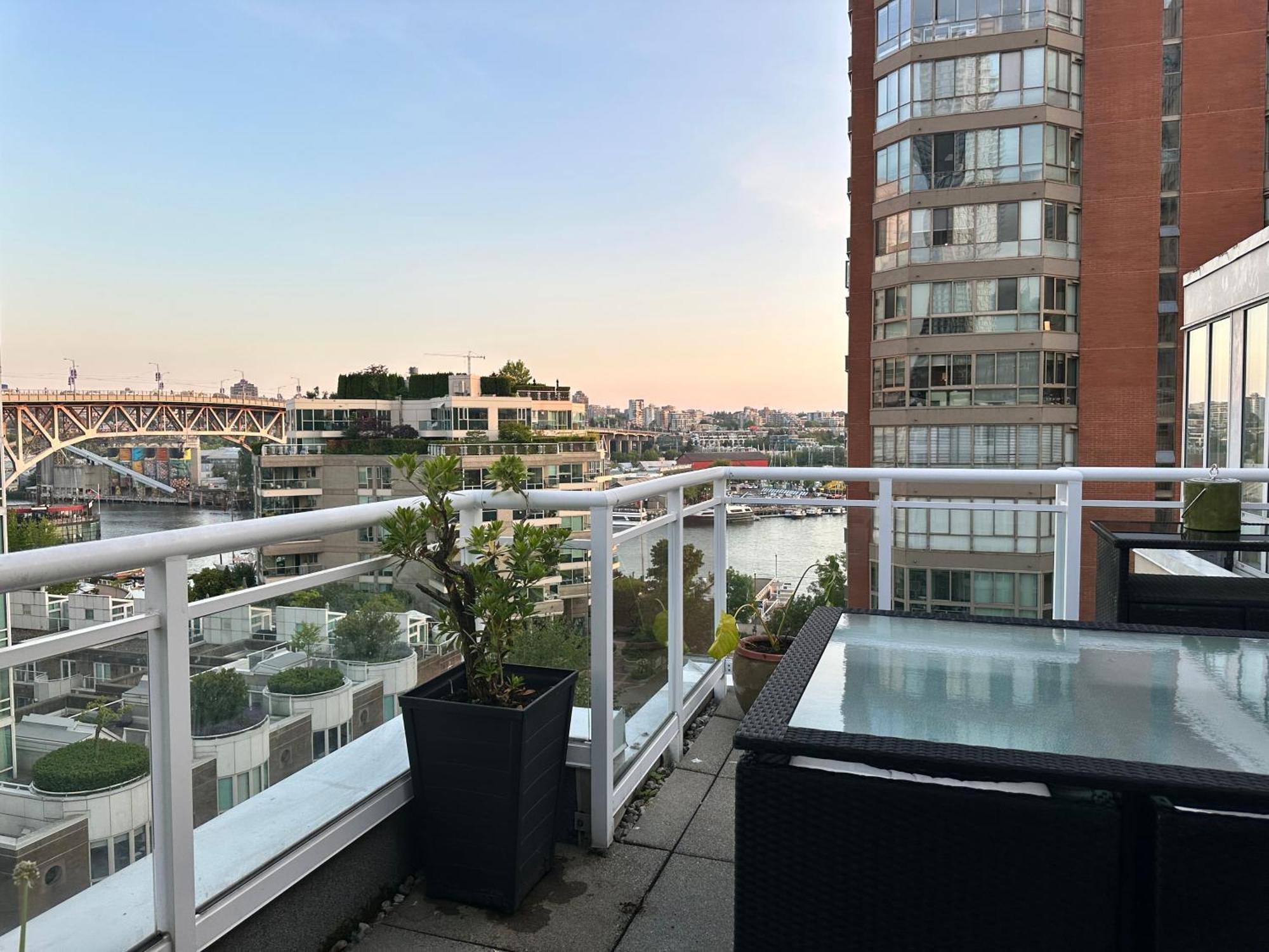 Penthouses Of Beach Ave Vancouver Kültér fotó